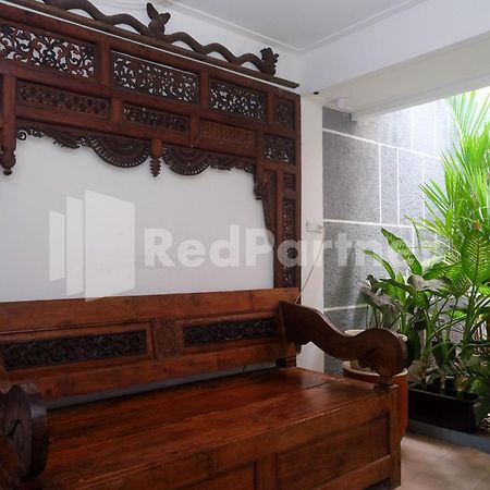 Ndliman House Near Ugm Jogja Mitra Reddoorz 호텔 Kejayan 외부 사진