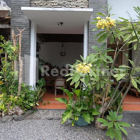 Ndliman House Near Ugm Jogja Mitra Reddoorz 호텔 Kejayan 외부 사진