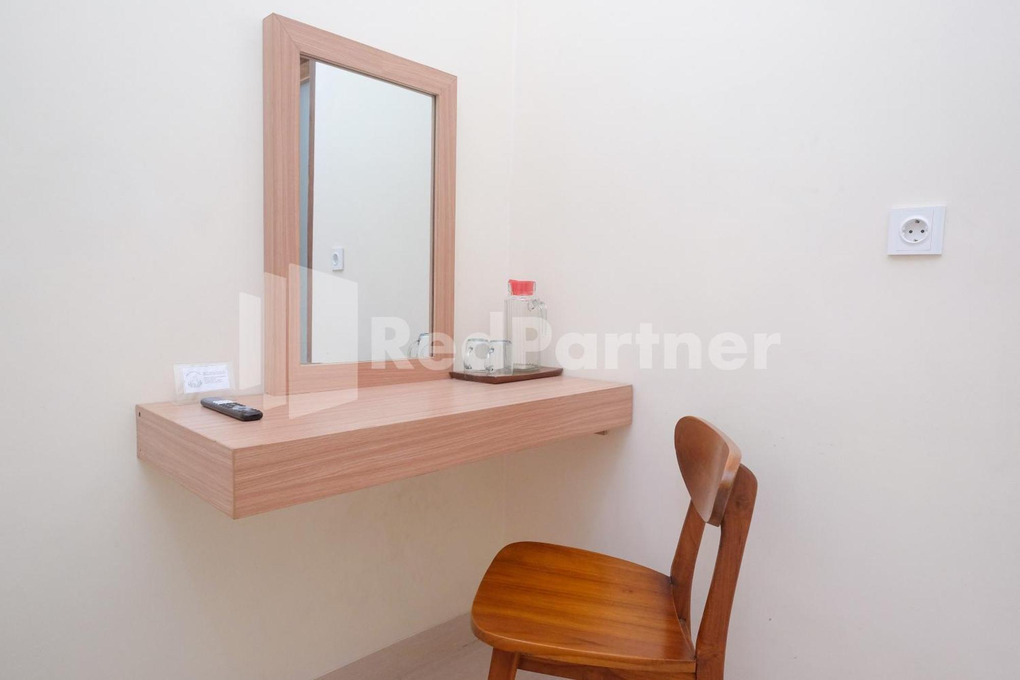Ndliman House Near Ugm Jogja Mitra Reddoorz 호텔 Kejayan 외부 사진