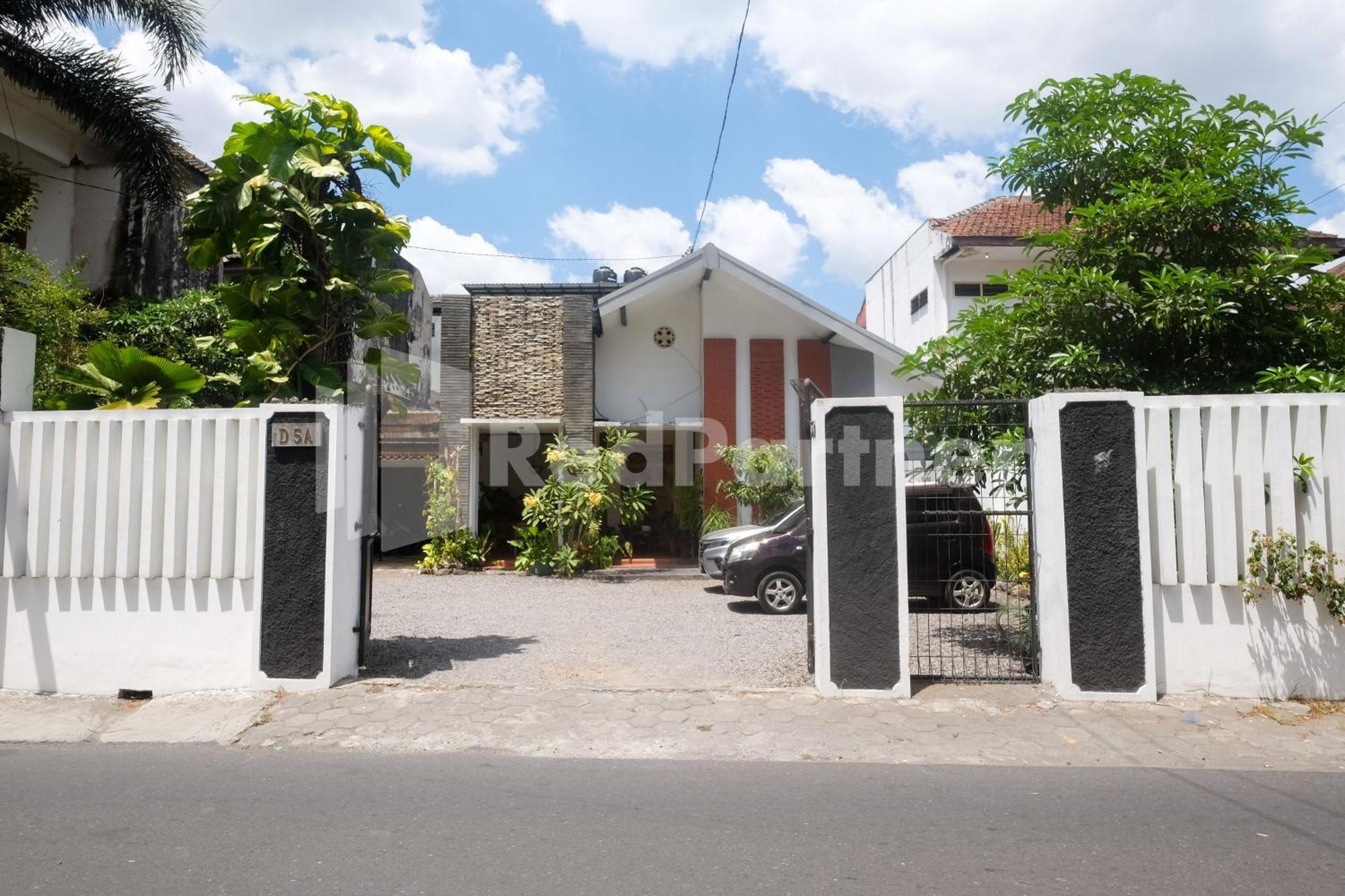 Ndliman House Near Ugm Jogja Mitra Reddoorz 호텔 Kejayan 외부 사진