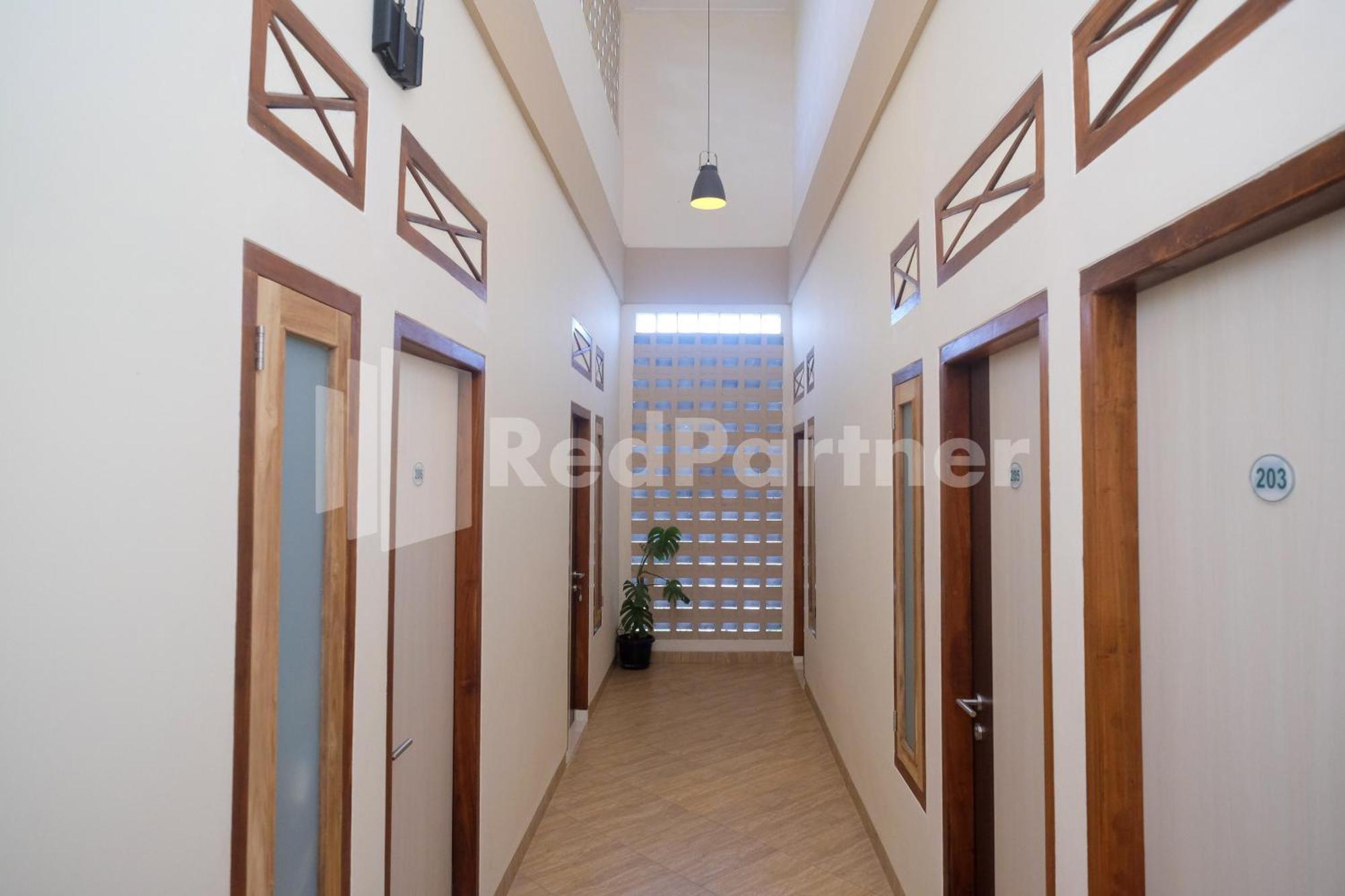 Ndliman House Near Ugm Jogja Mitra Reddoorz 호텔 Kejayan 외부 사진
