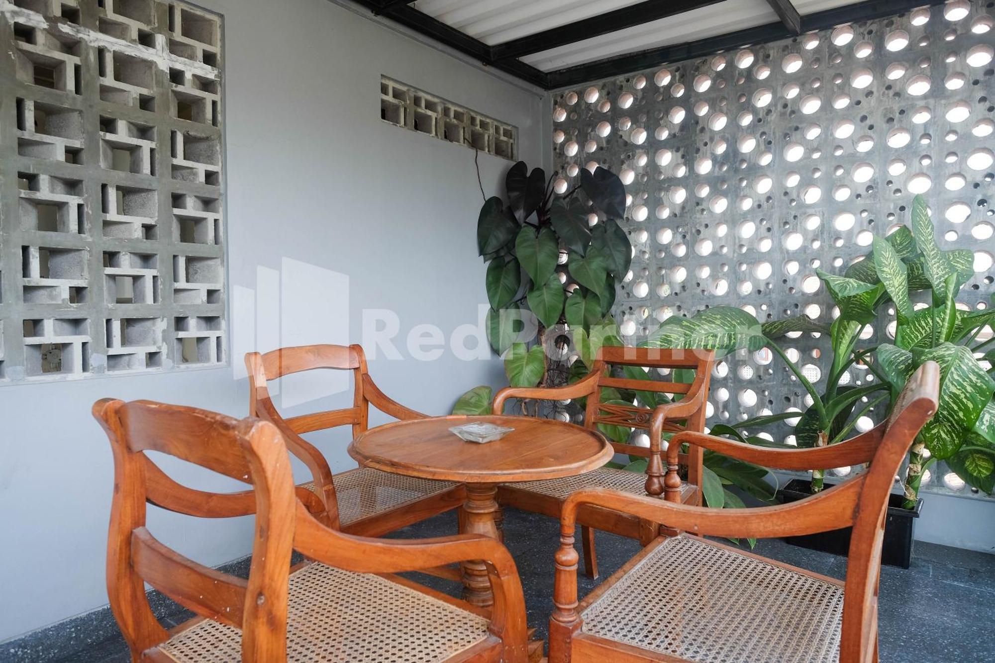 Ndliman House Near Ugm Jogja Mitra Reddoorz 호텔 Kejayan 외부 사진