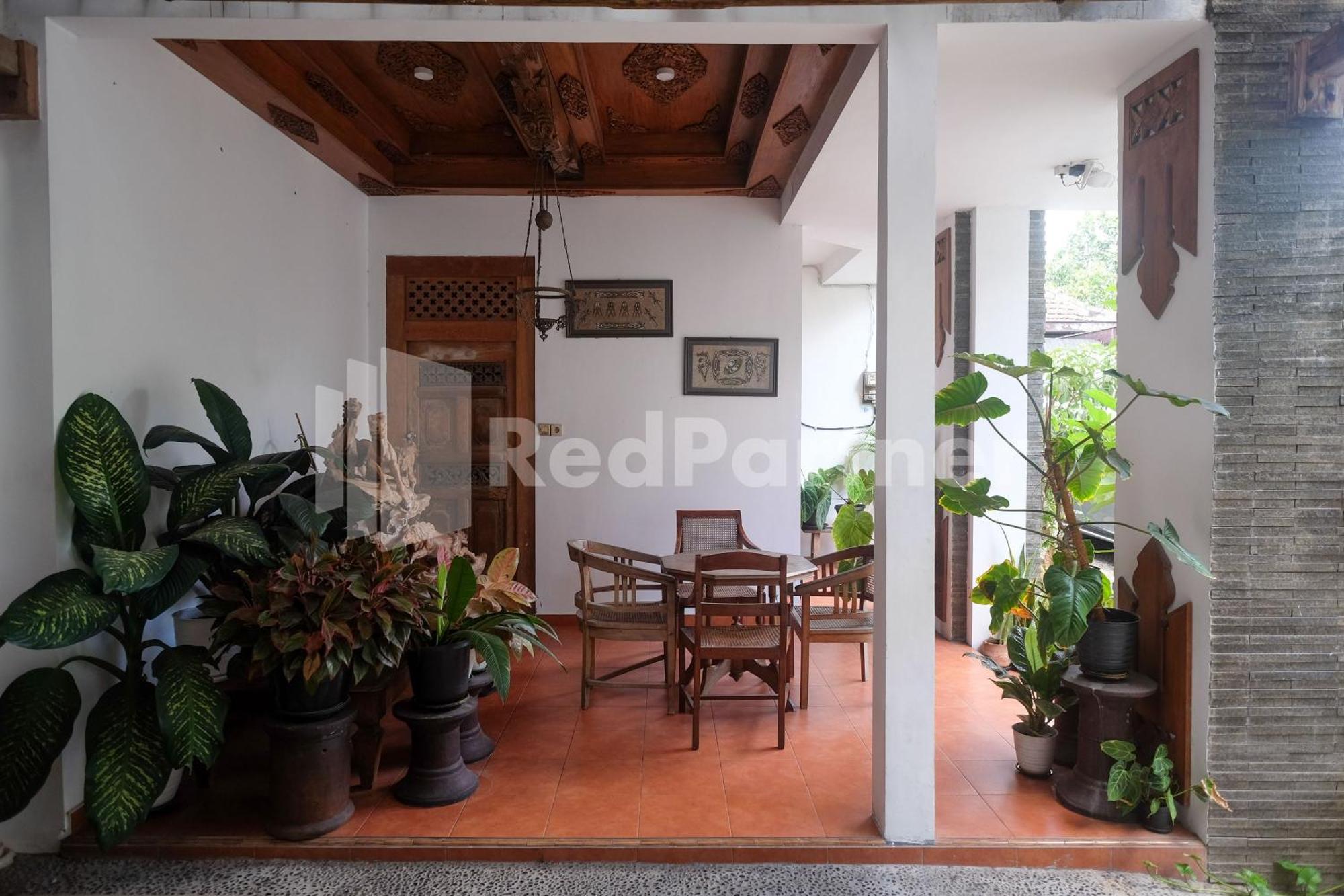 Ndliman House Near Ugm Jogja Mitra Reddoorz 호텔 Kejayan 외부 사진