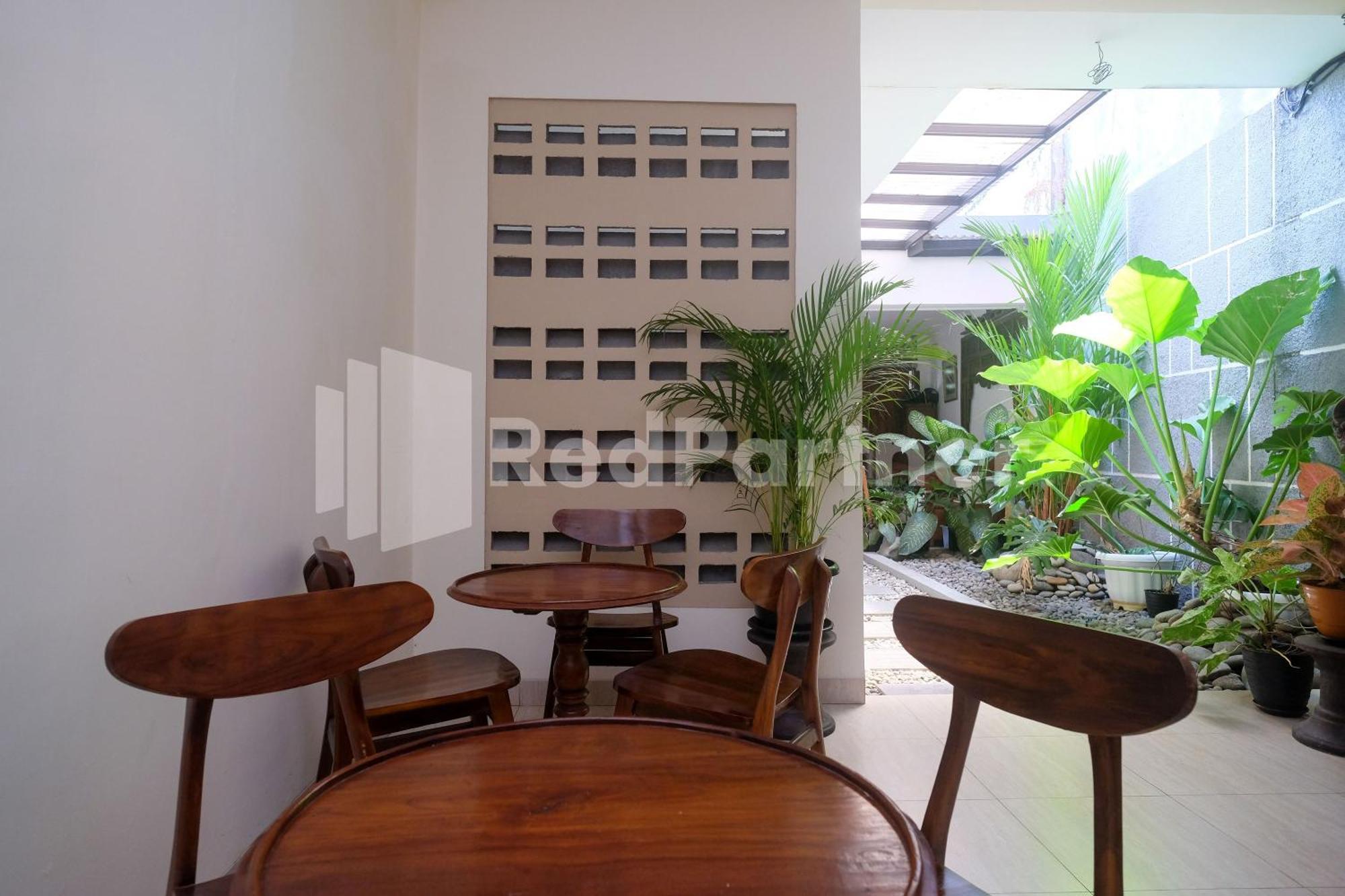 Ndliman House Near Ugm Jogja Mitra Reddoorz 호텔 Kejayan 외부 사진